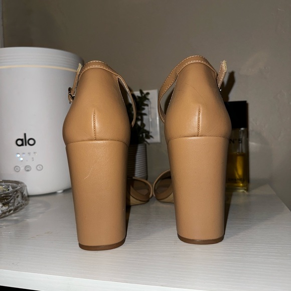 TARGET “A NEW DAY” HEELS - Picture 4 of 7